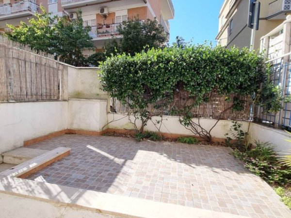 appartamento in vendita a Roma in zona Monte Sacro/Talenti