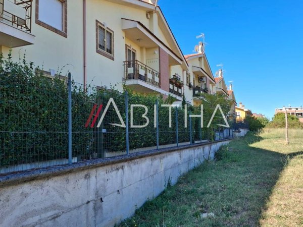 appartamento in vendita a Roma in zona Ponte di Nona