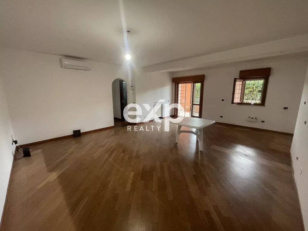 appartamento in vendita a Roma in zona Mezzocammino