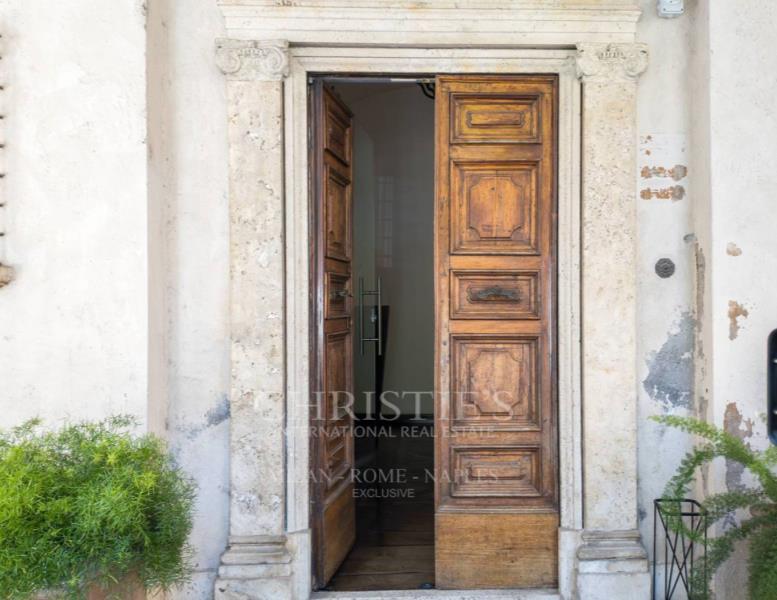 casa indipendente in vendita a Roma in zona Parione/Sant'Eustachio