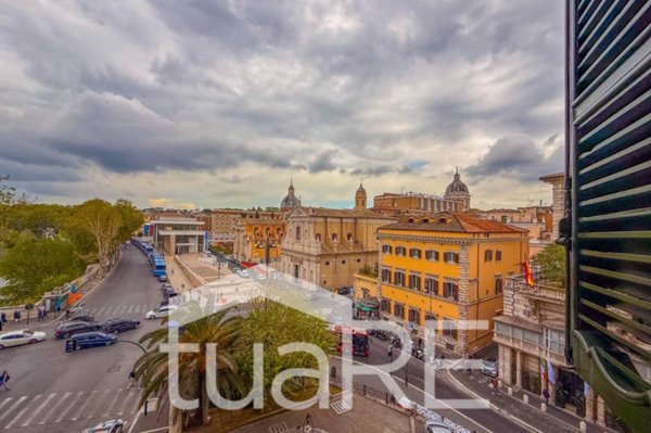 appartamento in vendita a Roma in zona Campo Marzio