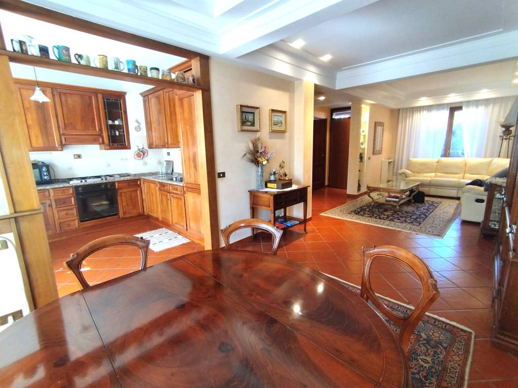 casa indipendente in vendita a Roma in zona Dragona/Bagnoletto