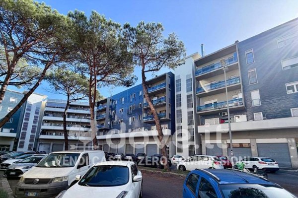 appartamento in vendita a Roma in zona Mostacciano