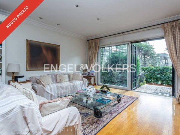 casa indipendente in vendita a Roma in zona EUR