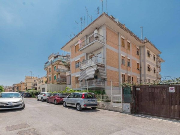 appartamento in vendita a Roma in zona Torrevecchia