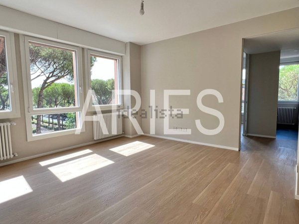 appartamento in vendita a Roma in zona EUR