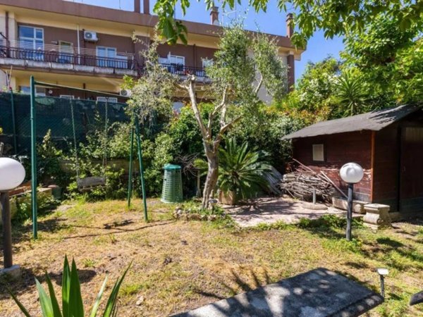 appartamento in vendita a Roma in zona Ostiense