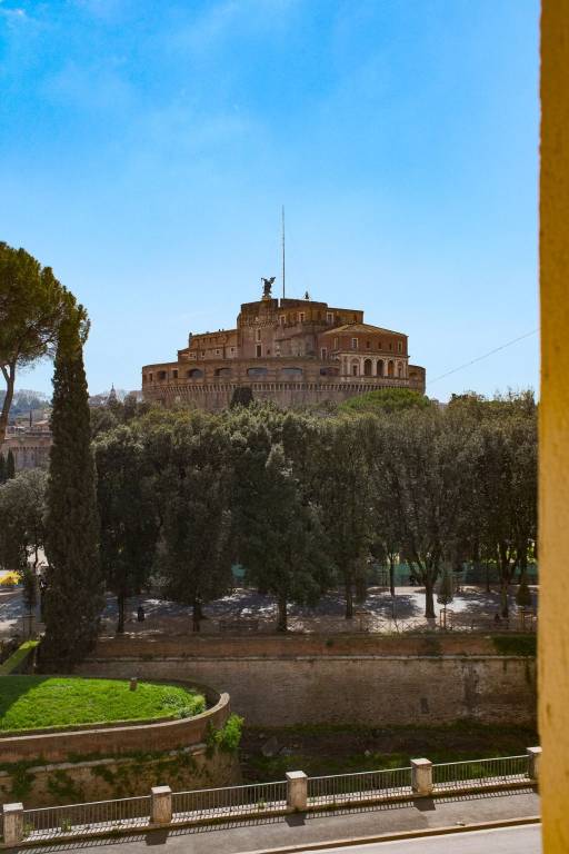 appartamento in vendita a Roma in zona Rione Prati