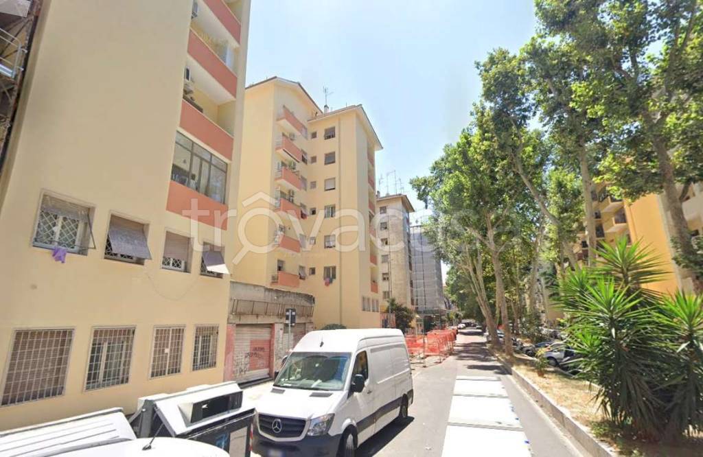 appartamento in vendita a Roma in zona Don Bosco