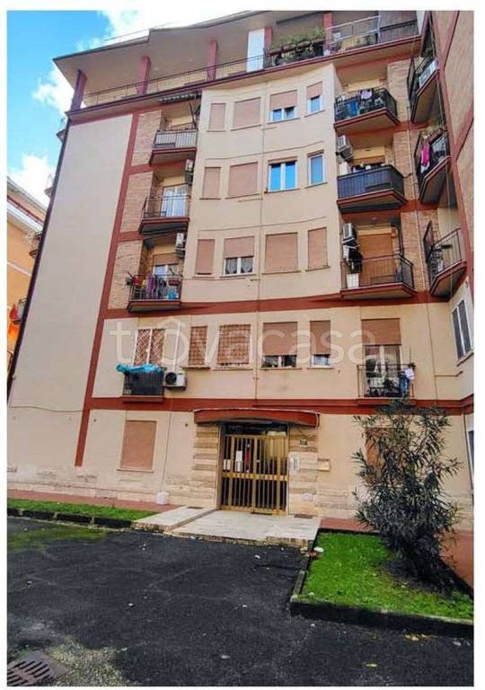 appartamento in vendita a Roma in zona Ostia