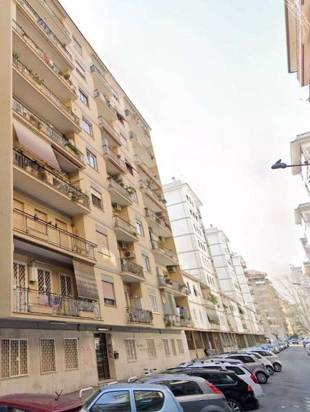 appartamento in vendita a Roma in zona Cinecittà