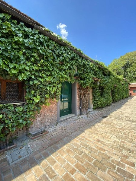 appartamento in vendita a Roma in zona Tor di Quinto