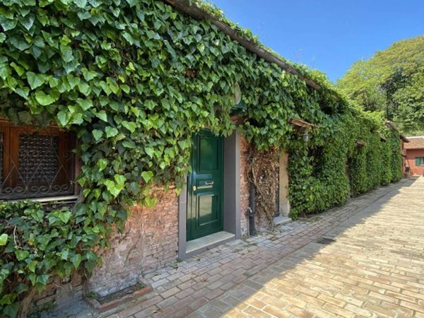 appartamento in vendita a Roma in zona Tor di Quinto