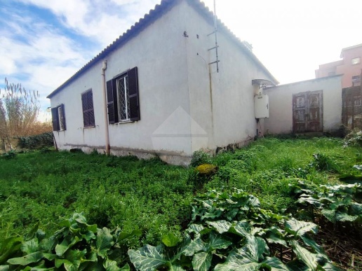 casa indipendente in vendita a Roma