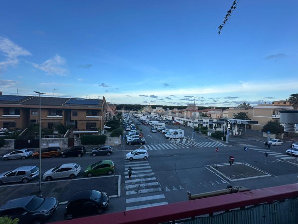 appartamento in vendita a Roma in zona Ostia