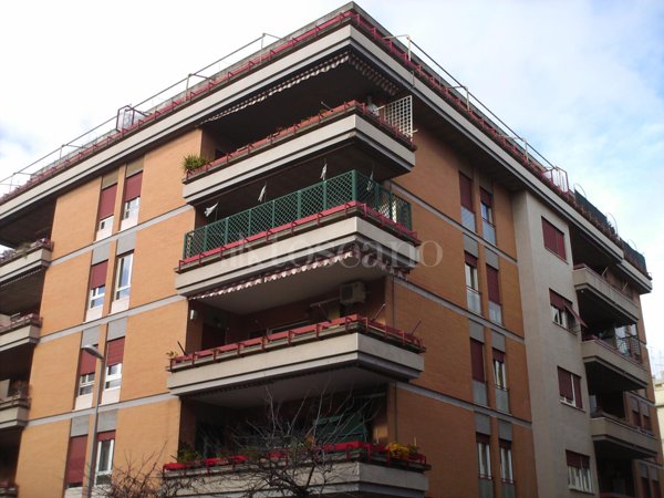 casa indipendente in vendita a Roma in zona Ostia