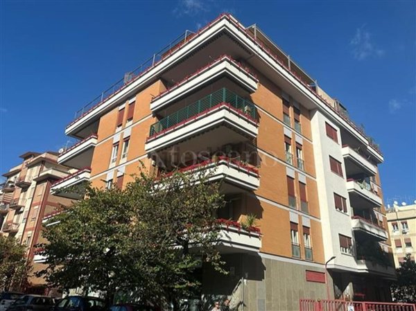appartamento in vendita a Roma in zona Ostia