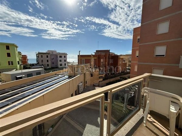 appartamento in vendita a Roma in zona Ostia