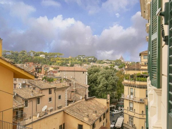 appartamento in vendita a Roma in zona Centro Storico