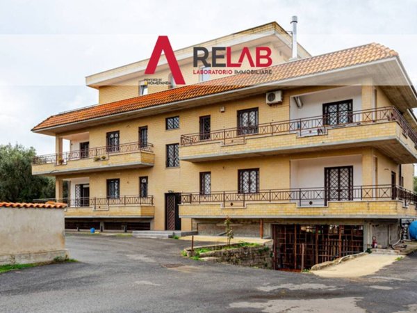 appartamento in vendita a Roma in zona Castel di Leva