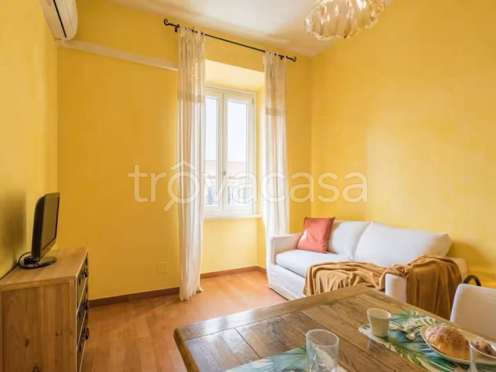 appartamento in vendita a Roma in zona Esquilino