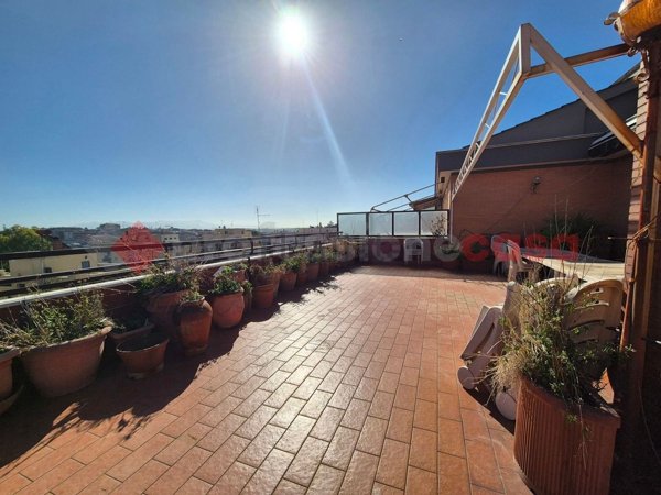 appartamento in vendita a Roma in zona Monte Sacro/Talenti