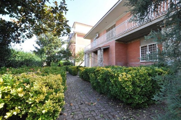 appartamento in vendita a Roma in zona Finocchio