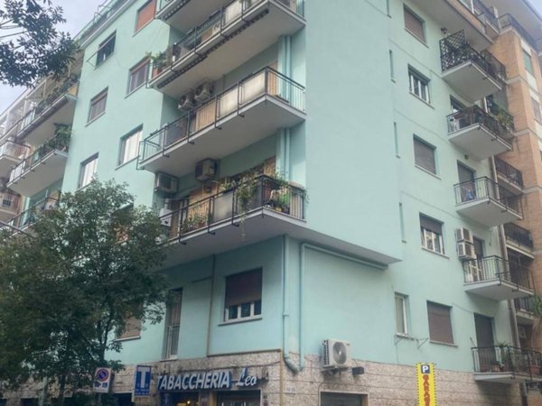 appartamento in vendita a Roma in zona Appio Latino
