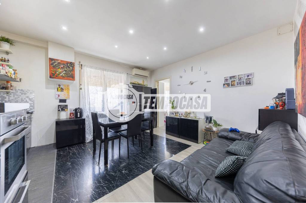 appartamento in vendita a Roma in zona Cinecittà