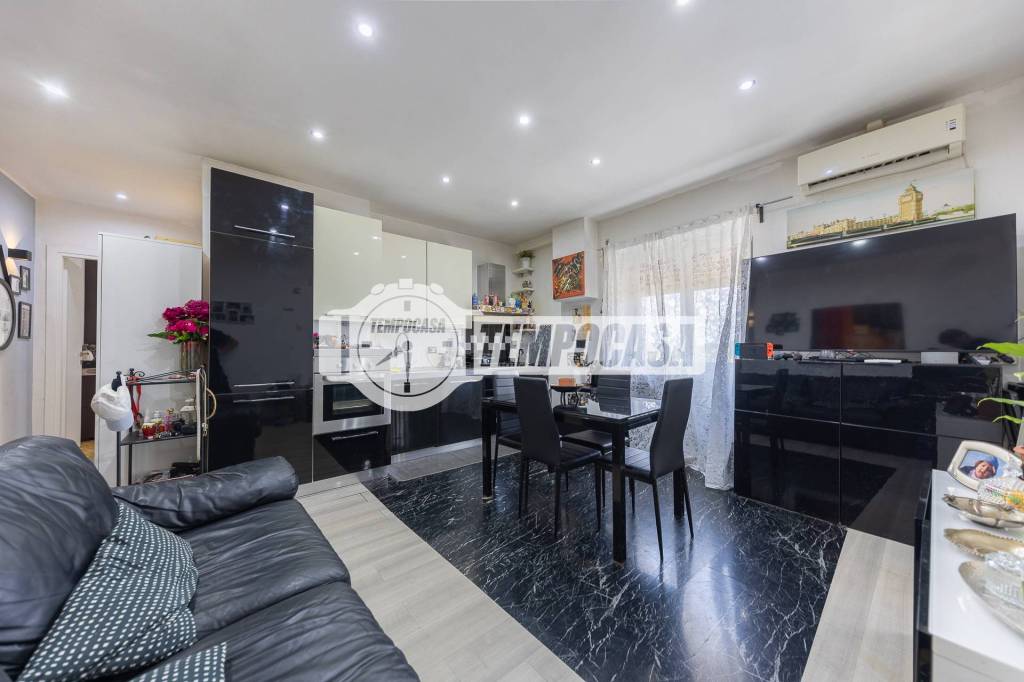 appartamento in vendita a Roma in zona Cinecittà