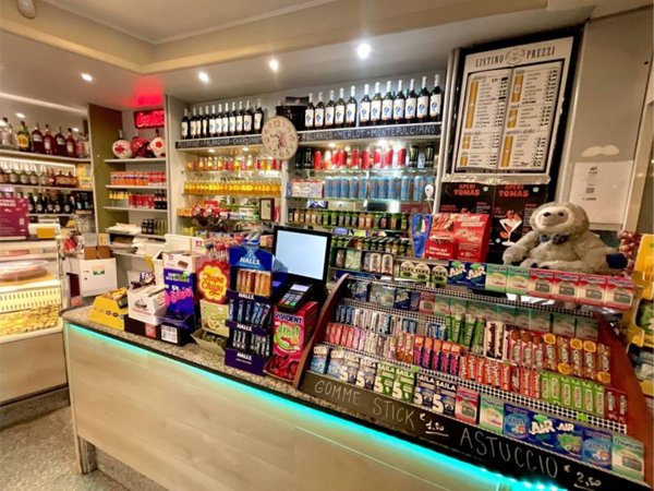 negozio in vendita a Roma