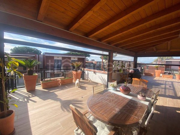 appartamento in vendita a Roma in zona Torre Gaia