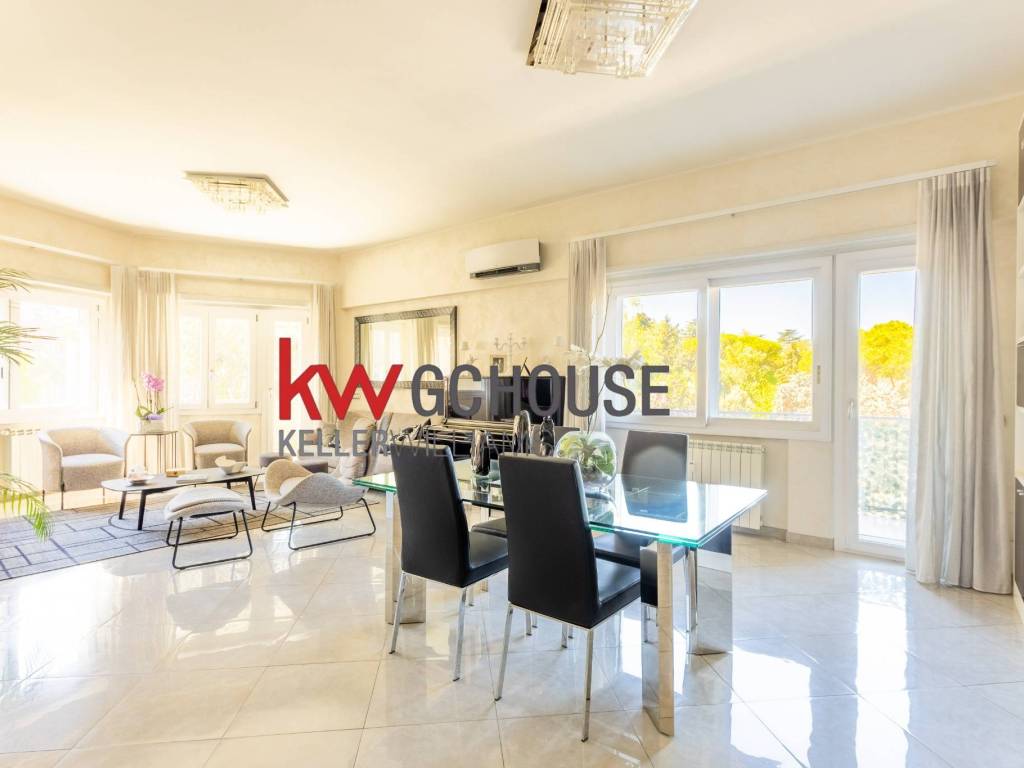 appartamento in vendita a Roma in zona Giuliano Dalmata