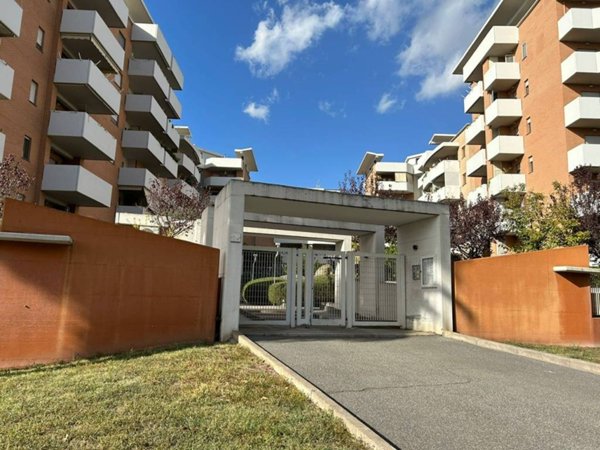 appartamento in vendita a Roma in zona Casal Monastero