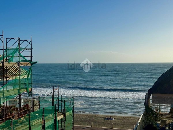 appartamento in vendita a Roma in zona Ostia