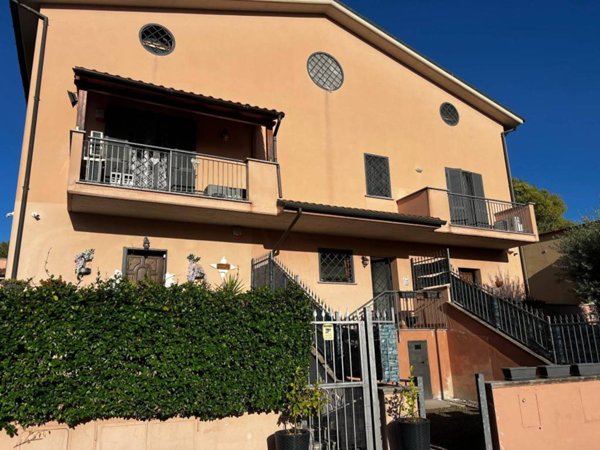 appartamento in vendita a Roma in zona Tor Vergata/Torrenova