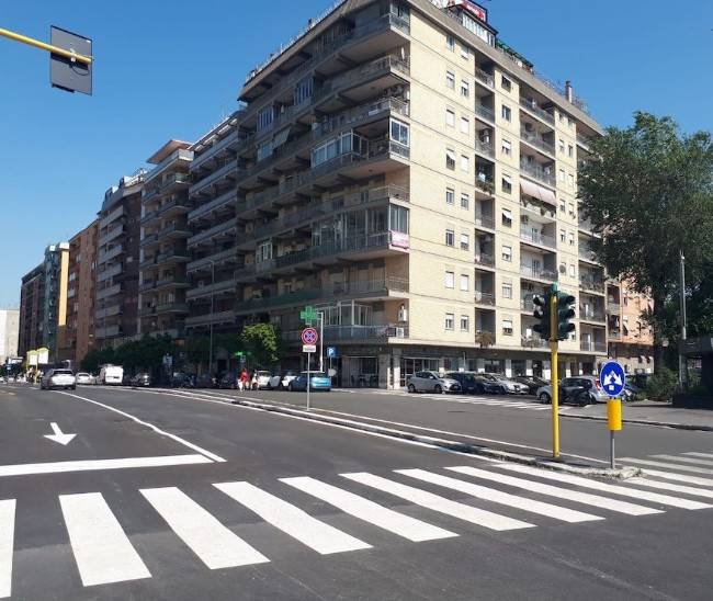 negozio in vendita a Roma in zona Ponte Mammolo