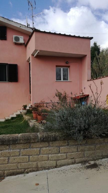 casa indipendente in vendita a Roma in zona Portuense