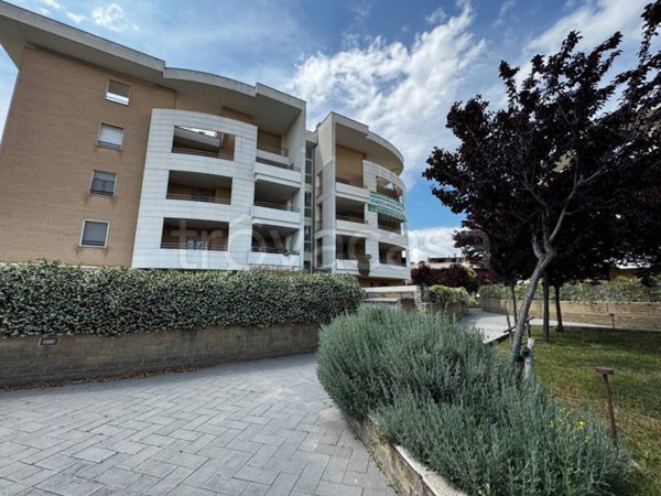 appartamento in vendita a Roma in zona Acilia