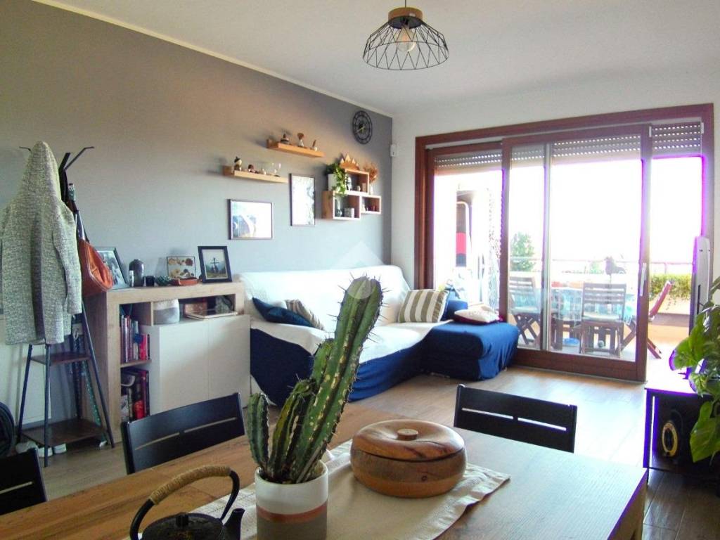 appartamento in vendita a Roma in zona Casal Monastero