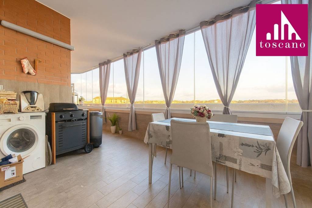 appartamento in vendita a Roma in zona Giardini di Corcolle