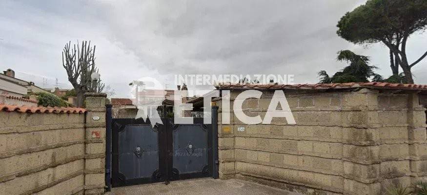 appartamento in vendita a Roma in zona Infernetto