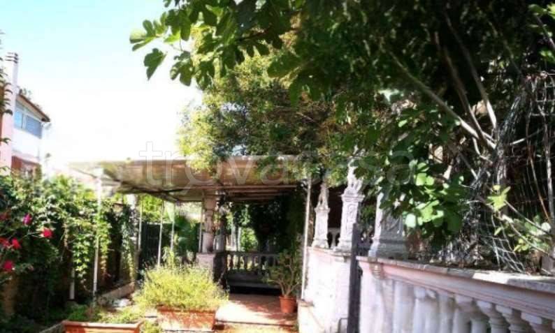 appartamento in vendita a Roma in zona Infernetto