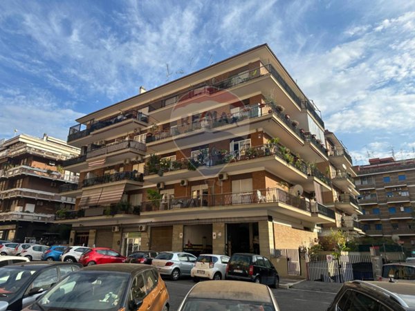 appartamento in vendita a Roma in zona Prenestino-Labicano