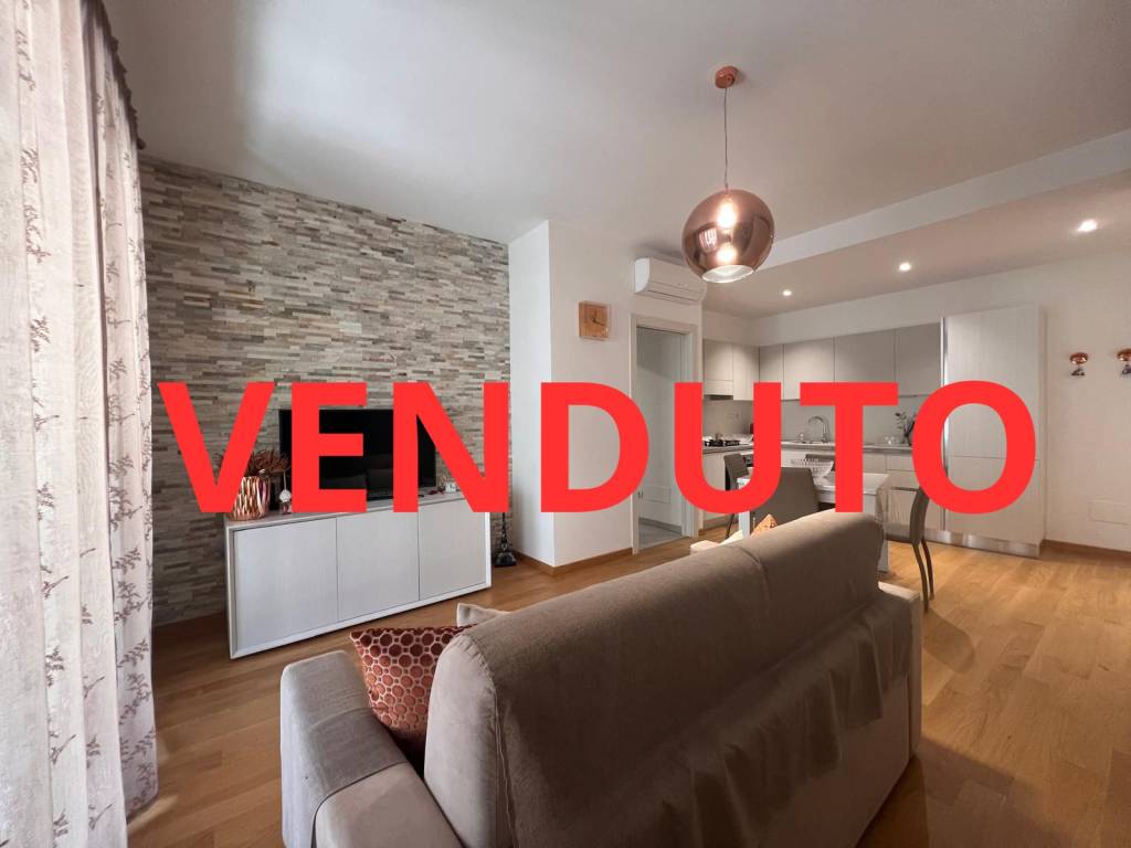 appartamento in vendita a Roma in zona Esquilino