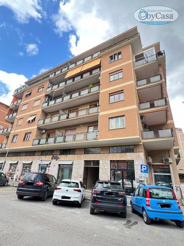 locale commerciale in vendita a Roma in zona Monte Sacro/Talenti