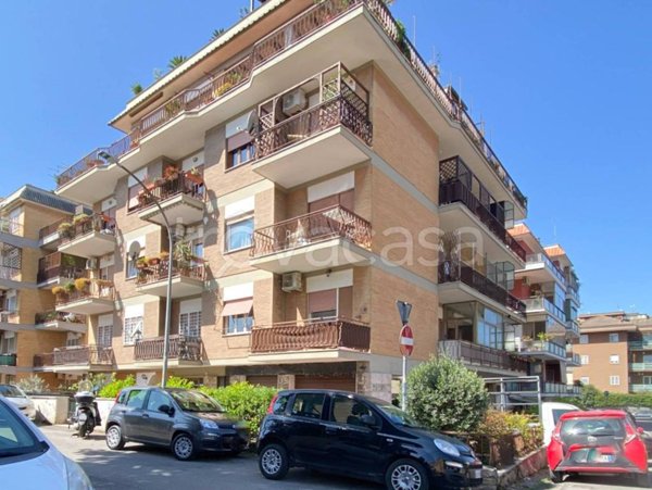 appartamento in vendita a Roma in zona Primavalle