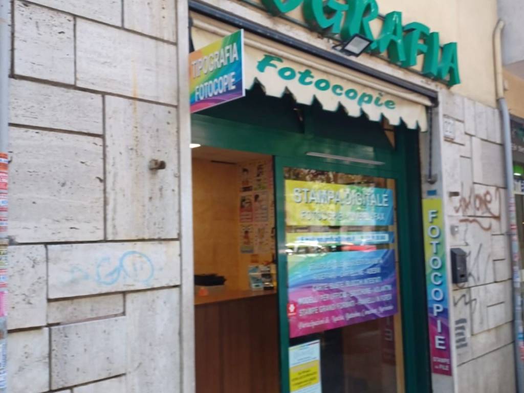 negozio in vendita a Roma in zona Prenestino-Centocelle