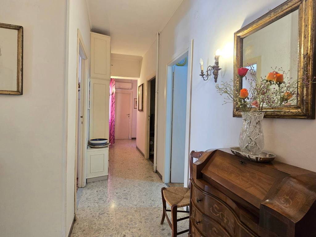 appartamento in vendita a Roma in zona Ostiense