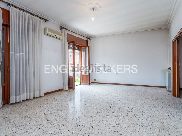 appartamento in vendita a Roma in zona Appio Pignatelli